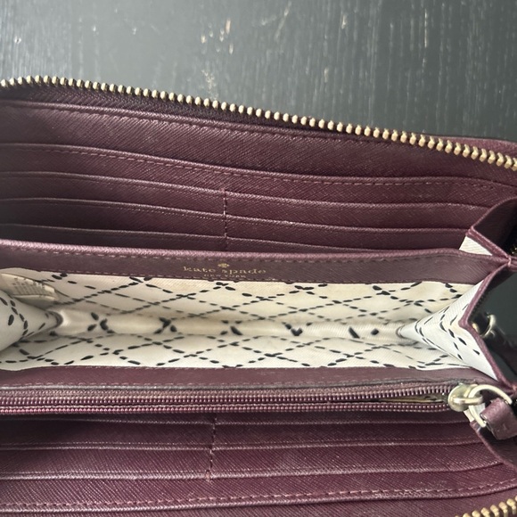 Kate Spade Large Staci Plum Wallet - Picture 3 of 11